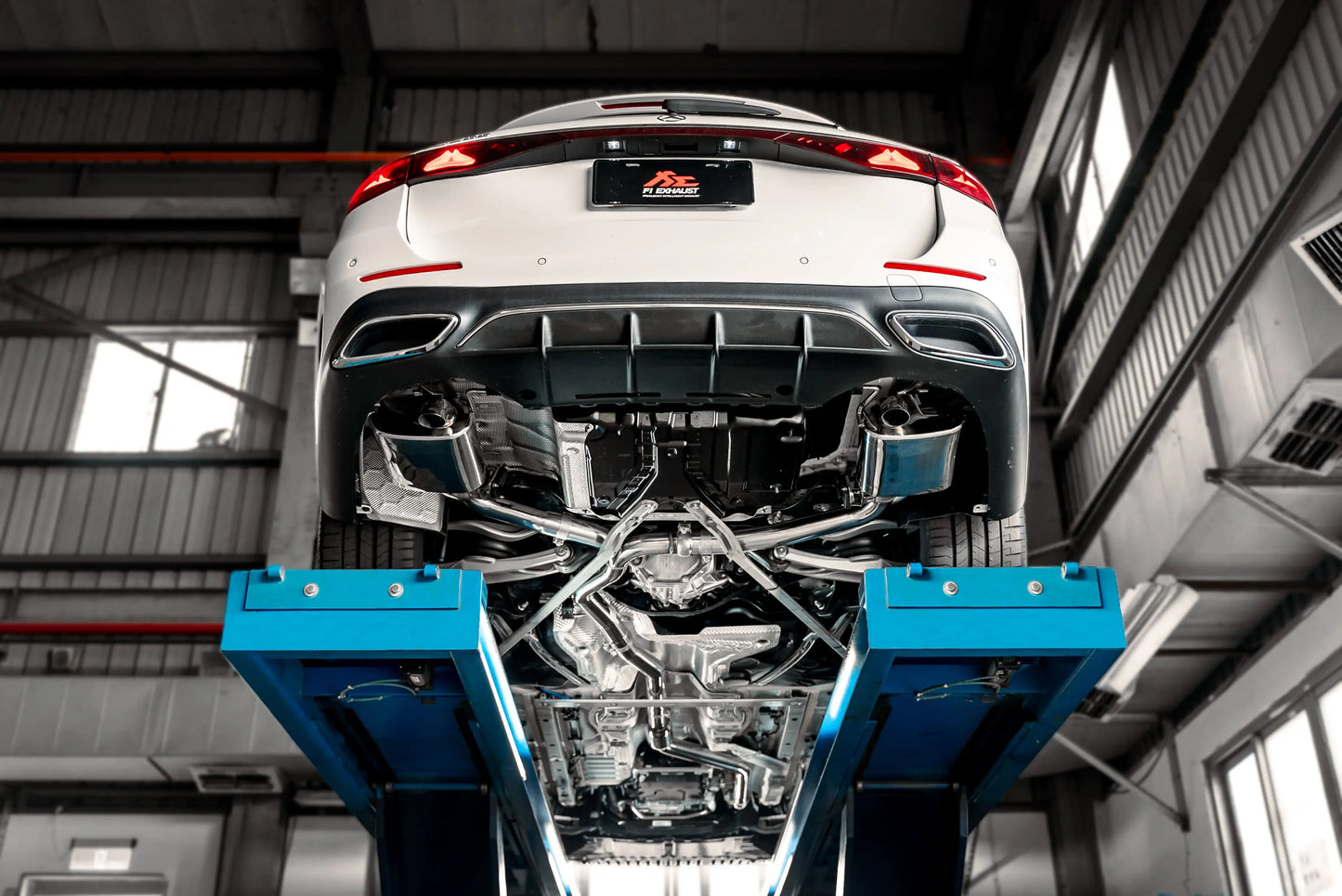 Fi EXHAUST для Mercedes-Benz E200 W214